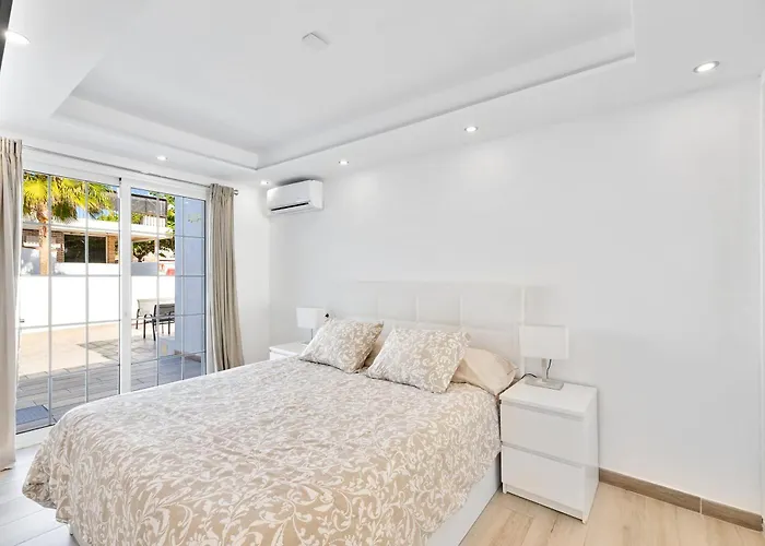 With Private Pool Дом отдыха *