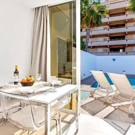 With Private Pool קיאו סלבאחה