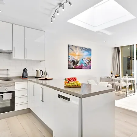 With Private Pool Holiday home *