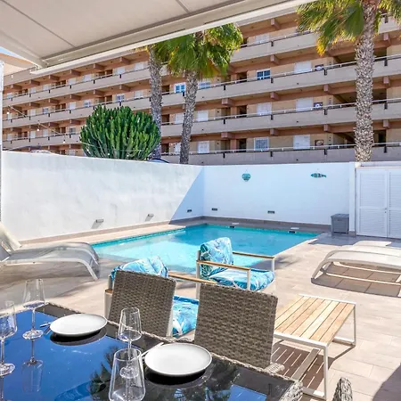 With Private Pool Holiday home *