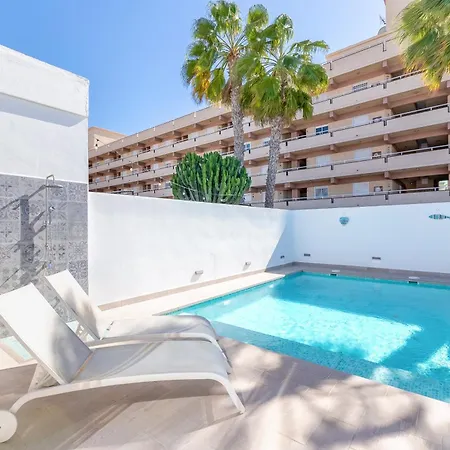 With Private Pool קיאו סלבאחה