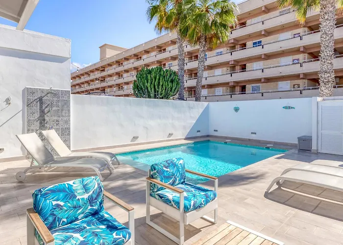 With Private Pool * Callao Salvaje