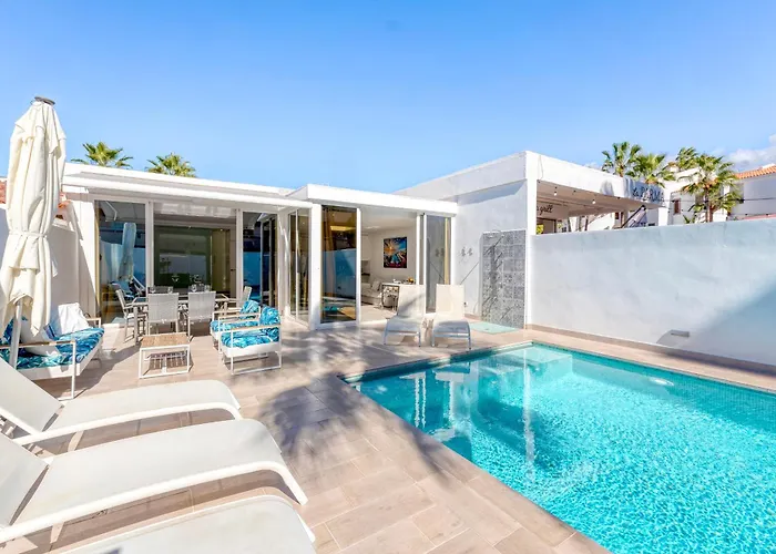 With Private Pool * Callao Salvaje